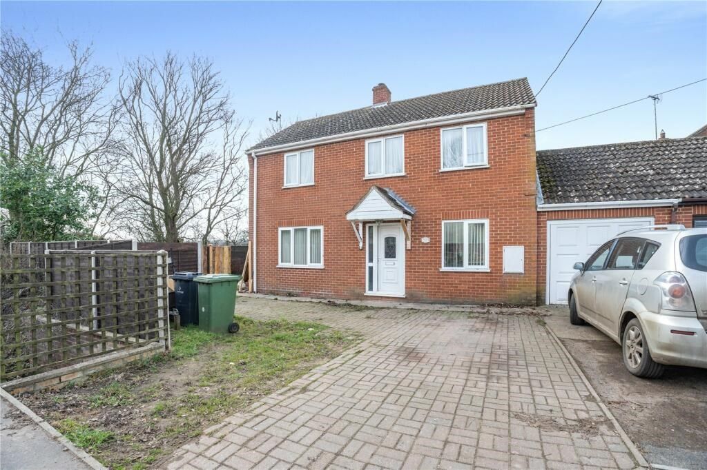 3 bed link detached house for sale in The Street, Sporle, King