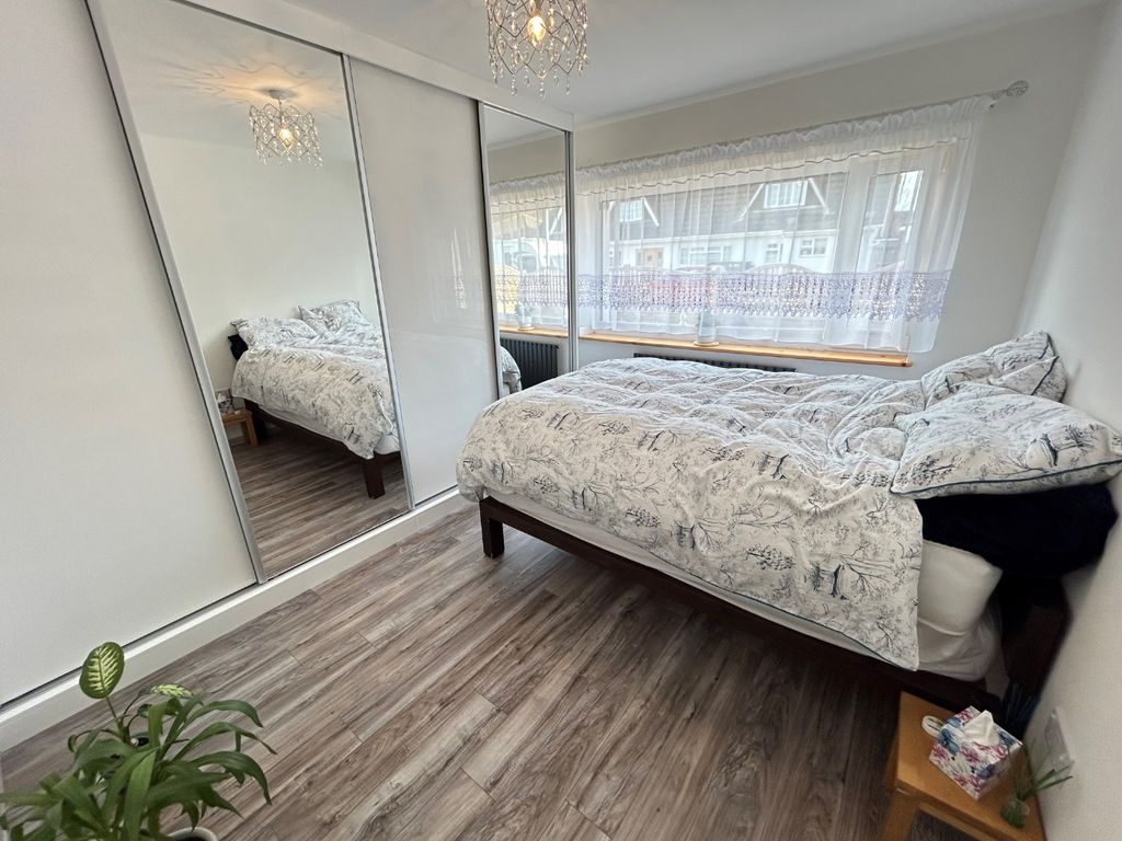 4 bed semi-detached house for sale in Dunstable Road, Houghton Regis, Dunstable LU5, £500,000