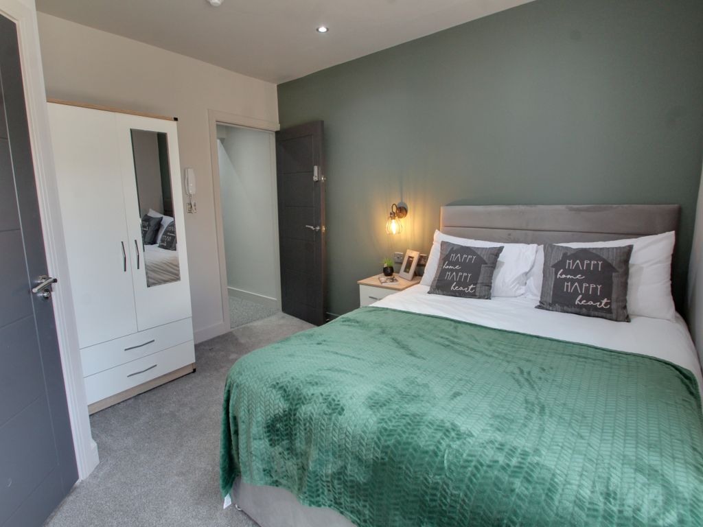 Room to rent in Saffron Lane, Leicester LE2, £650 pcm