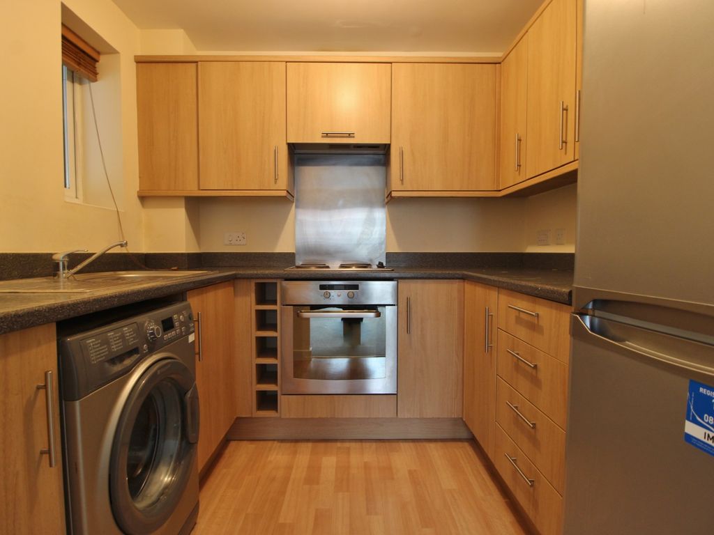 2 bed flat for sale in St. James's Street, Portsmouth PO1, £200,000