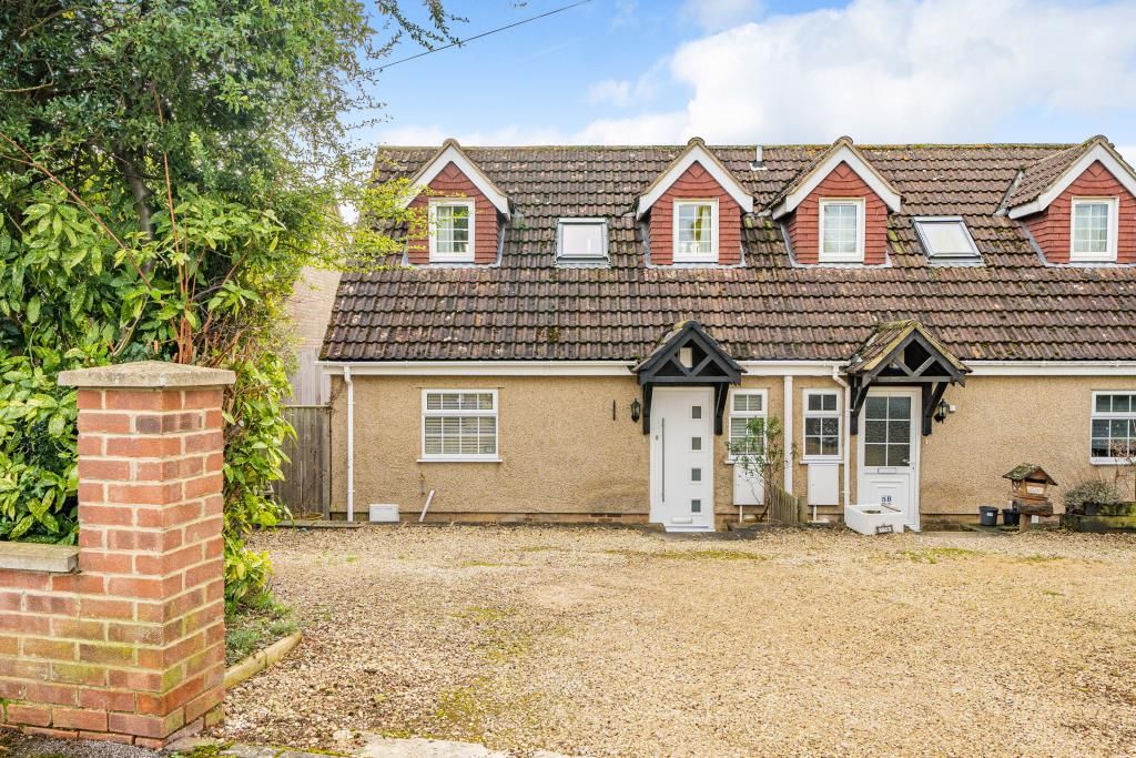 2 bed semi-detached house for sale in Kennington, Oxford OX1, £325,000
