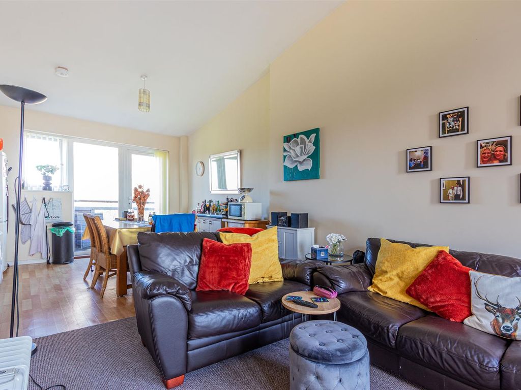 2 bed flat for sale in Jim Driscoll Way, Cardiff CF11, £185,000