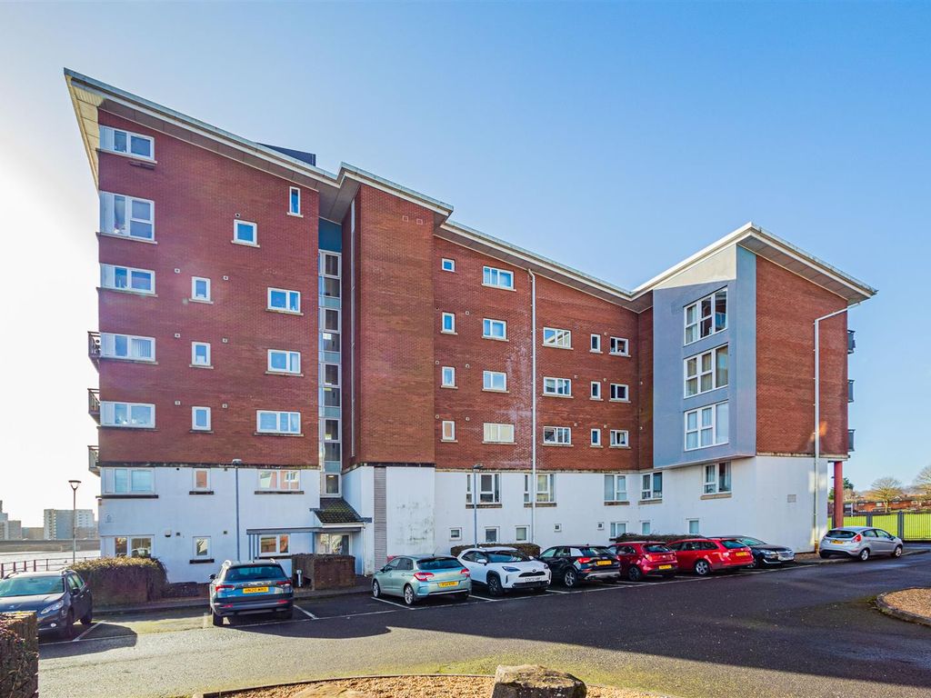 2 bed flat for sale in Jim Driscoll Way, Cardiff CF11, £185,000