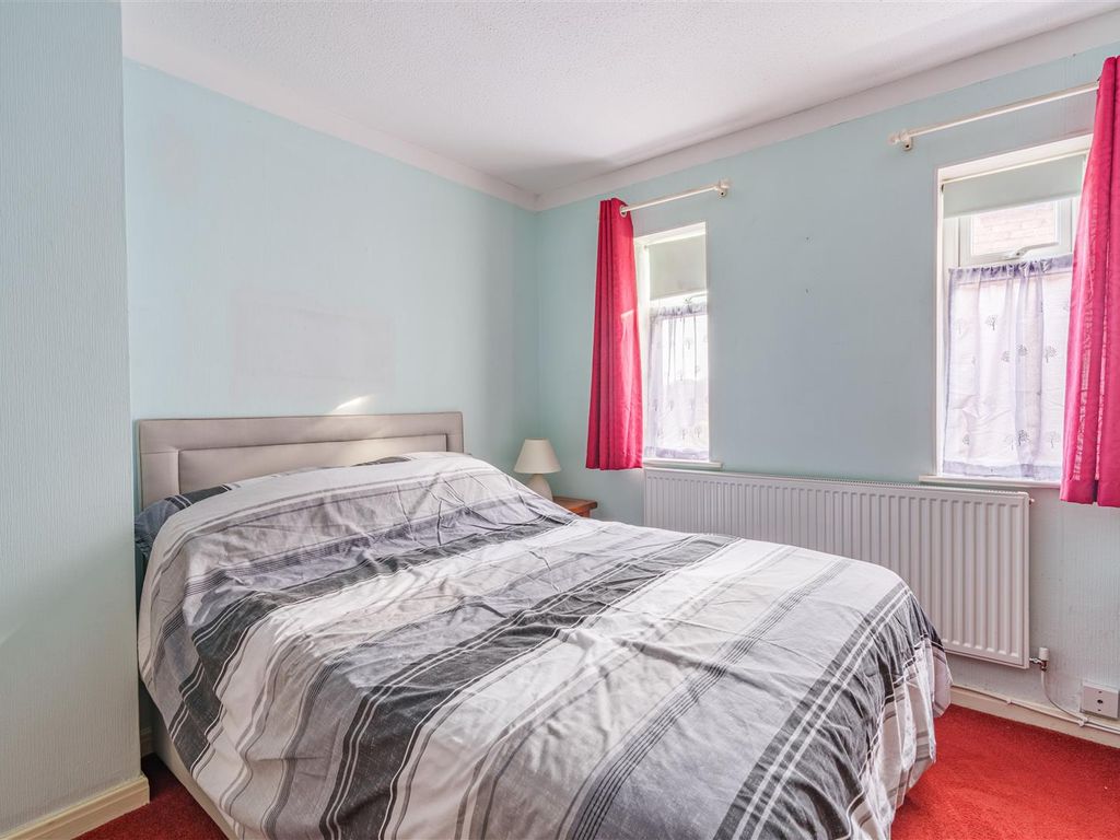 2 bed detached bungalow for sale in Lon Deg, Abergele LL22, £270,000