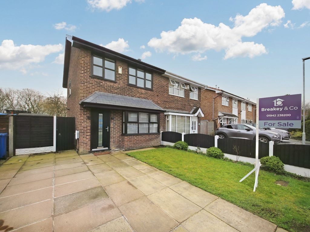 3 bed semi-detached house for sale in Killington Close, Wigan WN3, £225,000