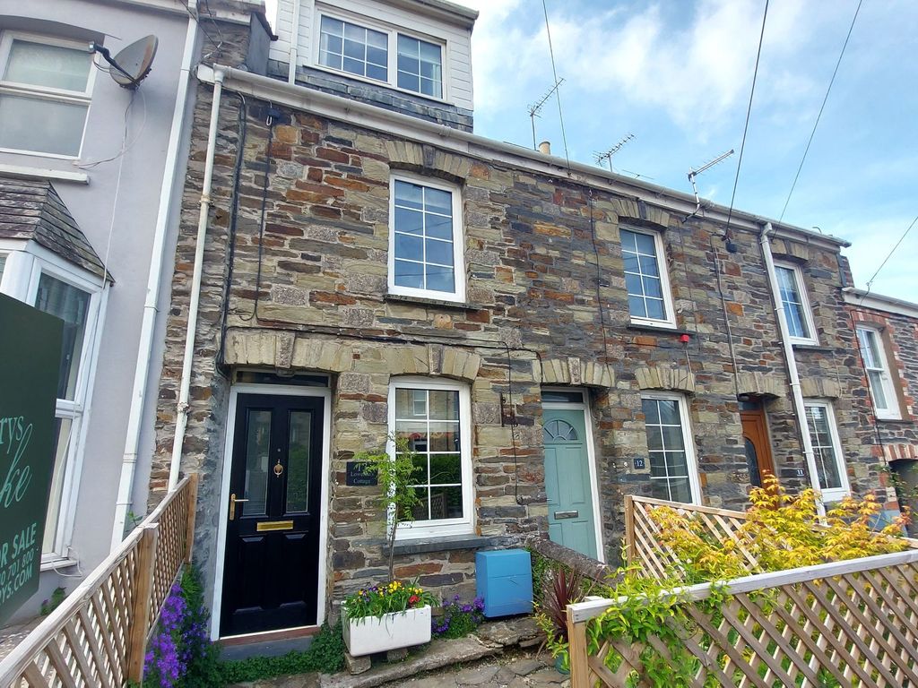 3 bed terraced house for sale in Trevanion Road, Wadebridge PL27, £325,000