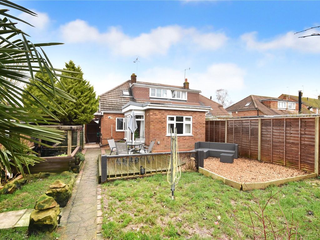 3 bed bungalow for sale in Kingsley Road, Horley RH6, £475,000
