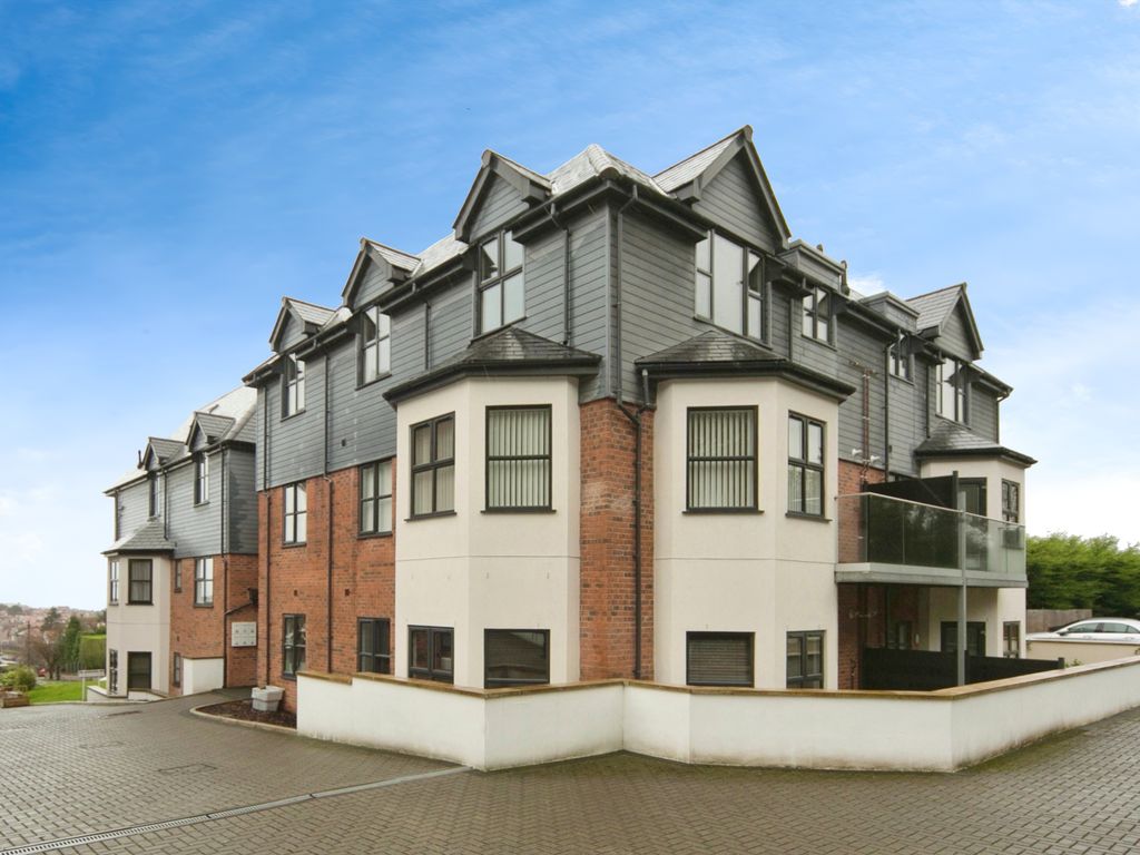 2 bed flat for sale in Victoria Park, Colwyn Bay, Conwy LL29, £200,000