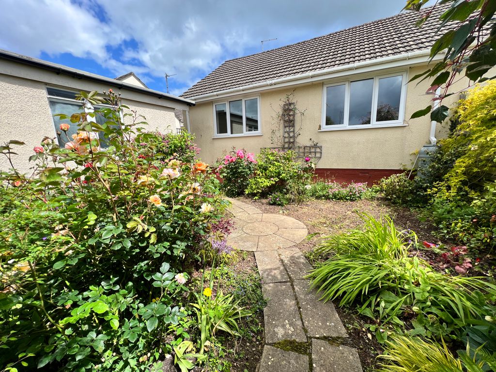 2 bed semi-detached bungalow to rent in Long Park, Ashburton, Newton Abbot TQ13, £995 pcm