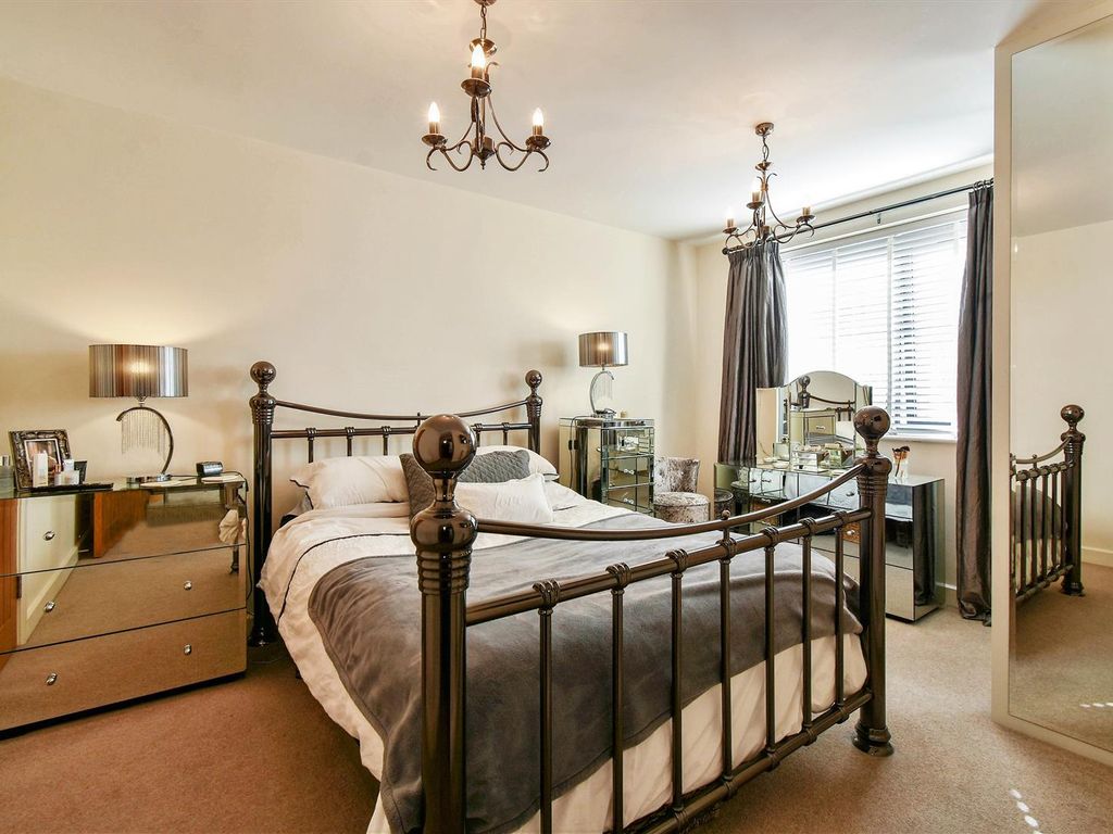 2 bed flat for sale in Union Terrace, York YO31, £315,000