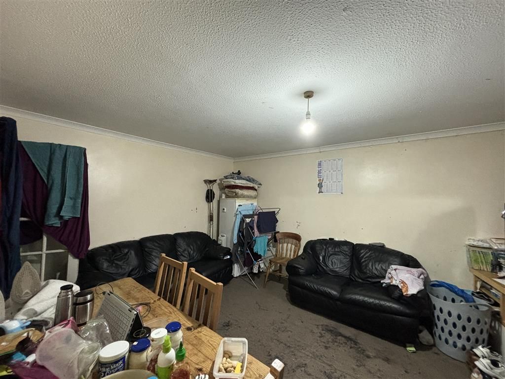 2 bed flat for sale in Hadley Road, New Barnet, Barnet EN5, £245,000