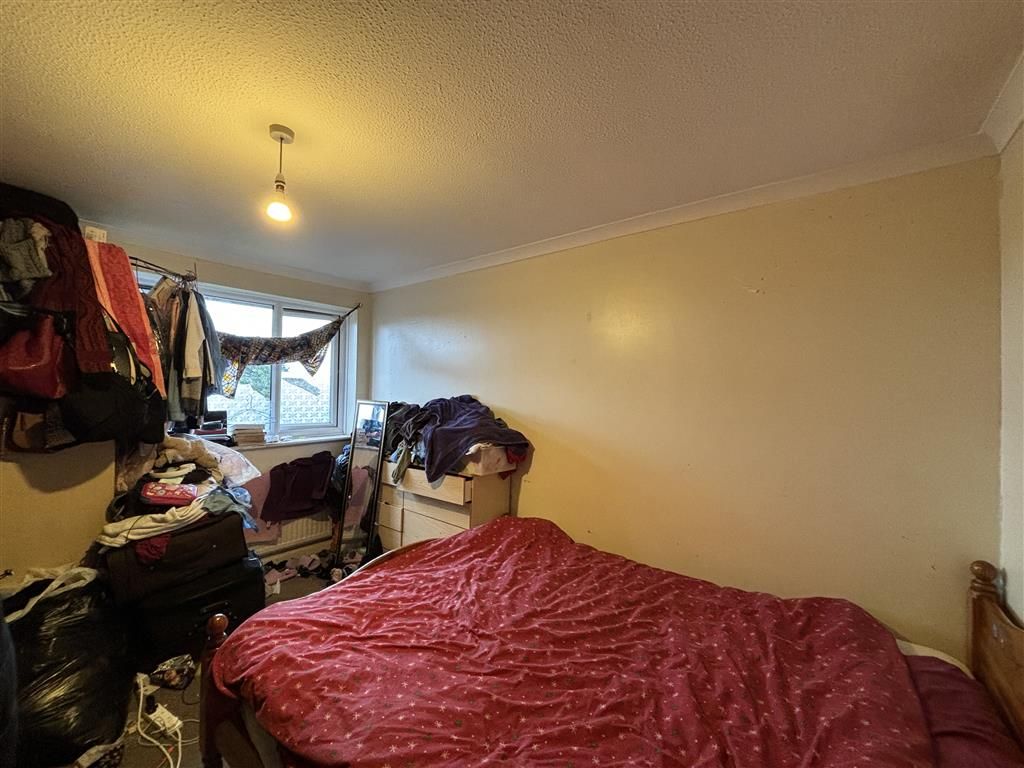 2 bed flat for sale in Hadley Road, New Barnet, Barnet EN5, £245,000