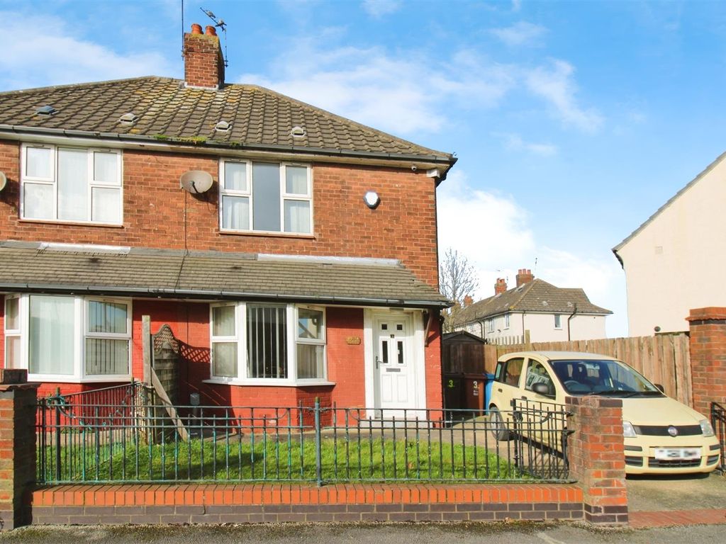 2 bed semi-detached house for sale in Lingdale Road, Hull HU9, £85,000