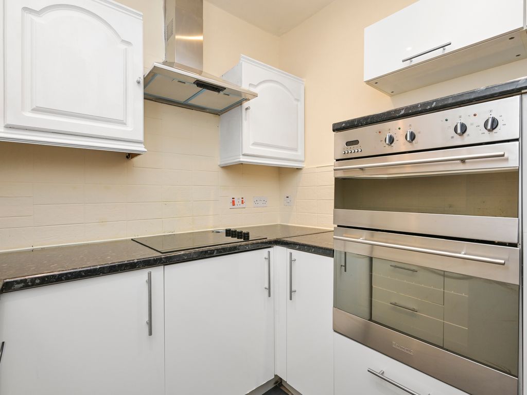 2 bed flat for sale in 12 Flat 3, Coltbridge Avenue, Edinburgh EH12, £210,000