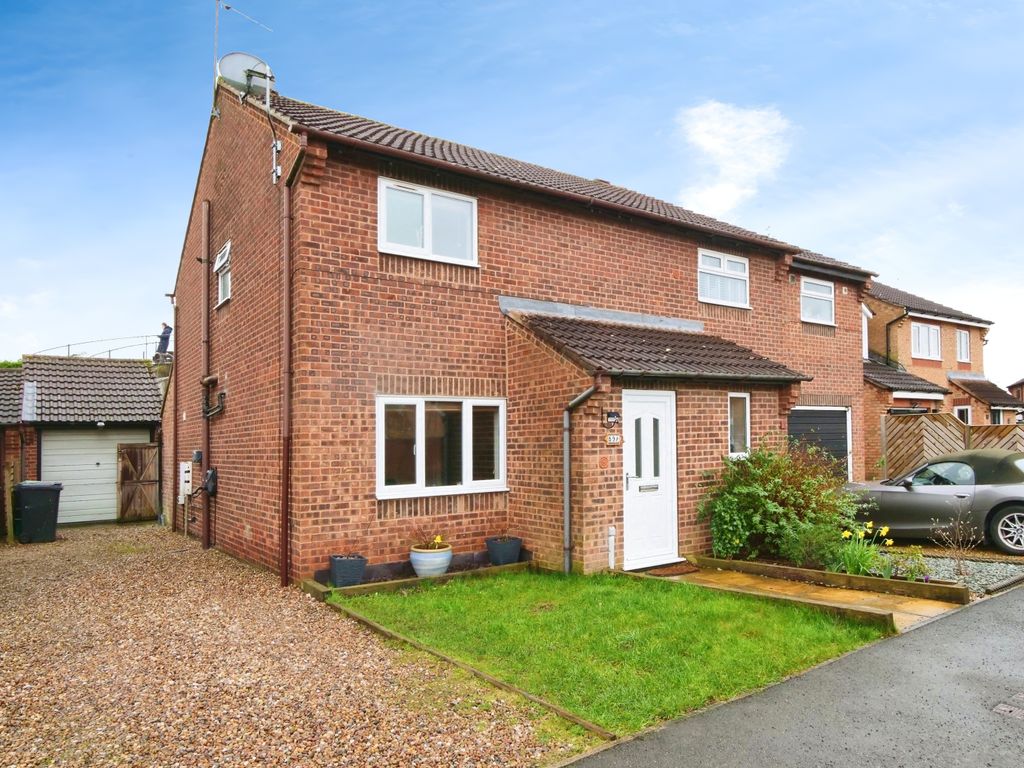 2 bed semi-detached house for sale in Middlecroft Drive, York YO32, £270,000