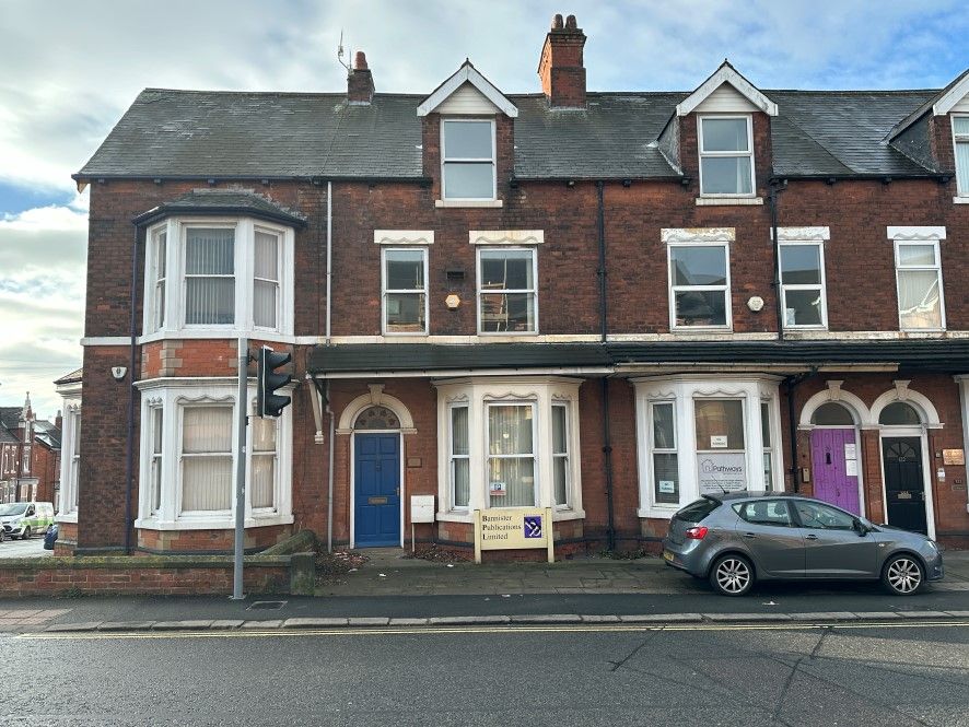 Terraced house for sale in Saltergate, Chesterfield S40, £95,000