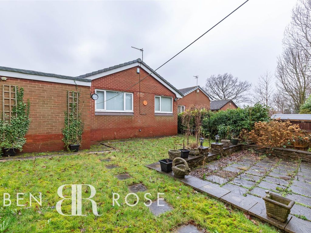 3 bed detached bungalow for sale in Well Orchard, Bamber Bridge, Preston PR5, £199,950