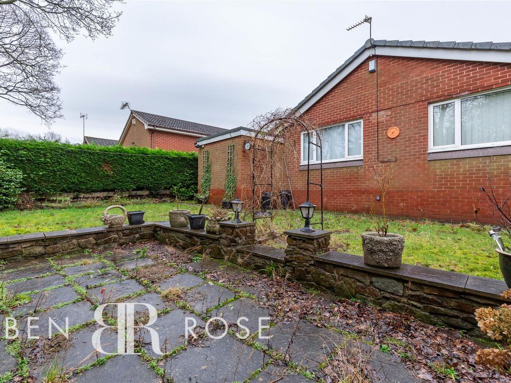 3 bed detached bungalow for sale in Well Orchard, Bamber Bridge, Preston PR5, £199,950