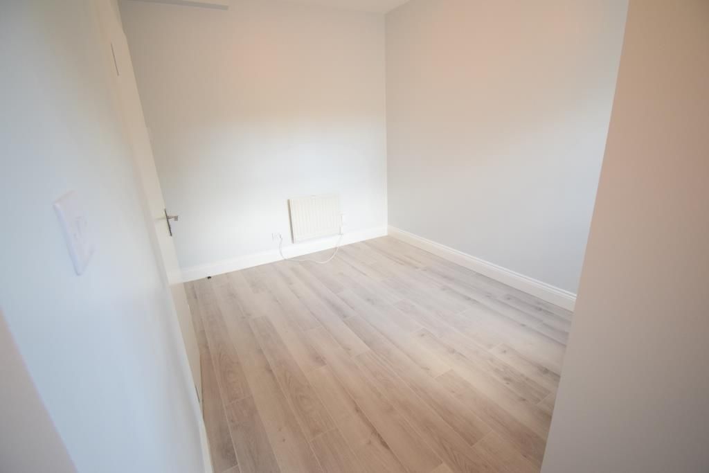 Studio to rent in Kingsland Road, London E8, £1,150 pcm