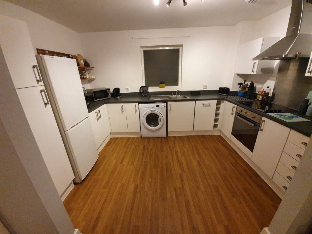 2 bed flat to rent in Unwin Square, Cambridge CB4, £1,600 pcm