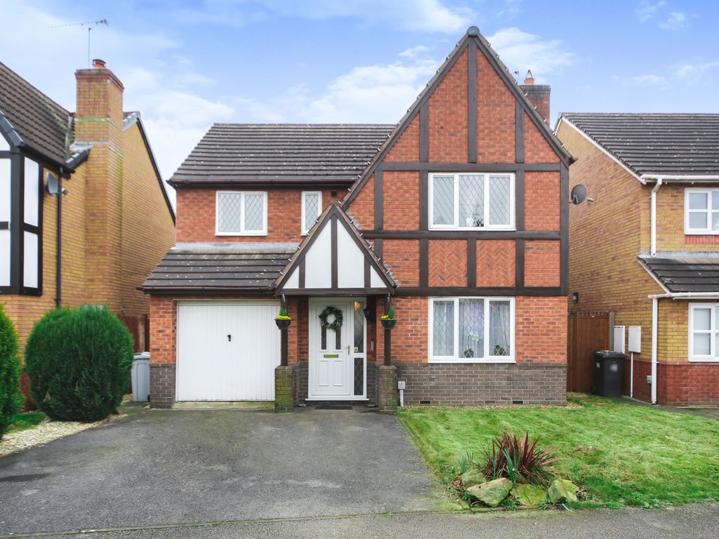 4 bed detached house for sale in White Park Close, Middlewich CW10, £320,000