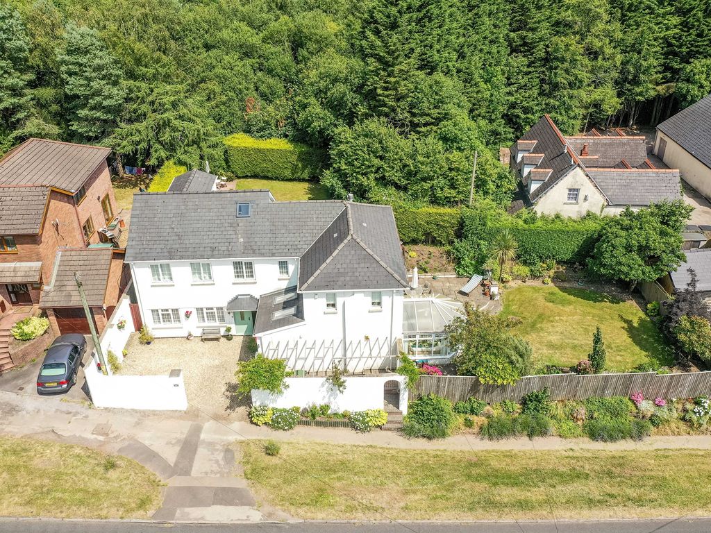 5 bed detached house for sale in Thornhill Road, Lisvane, Cardiff CF14, £735,000