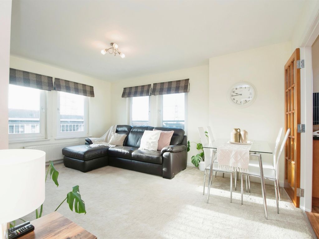 2 bed flat for sale in Westfarm Court, Cambuslang, Glasgow G72, £120,000