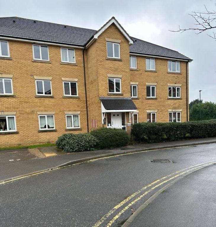 2 bed flat for sale in Fellowes Road, Peterborough PE2, £115,000