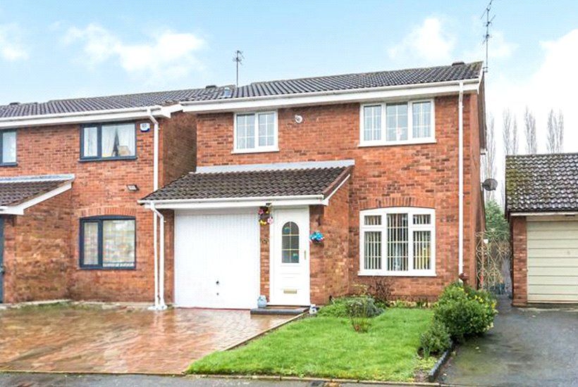 3 bed detached house for sale in Talaton Close, Pendeford, Wolverhampton, West Midlands WV9, £280,000