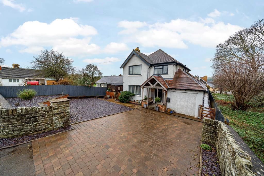 4 bed detached house for sale in Three Cocks, Brecon LD3, £600,000