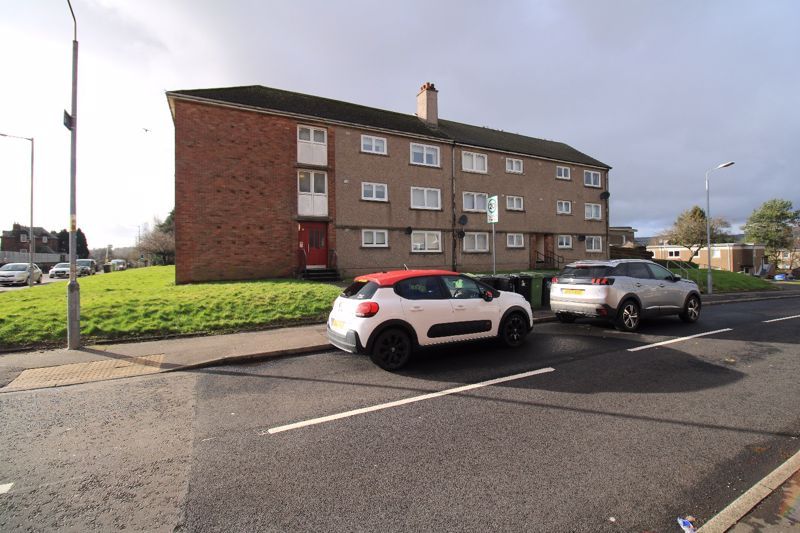 1 bed flat for sale in Overburn Terrace, Dumbarton G82, £50,000