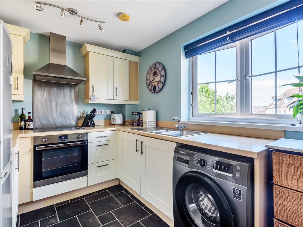 2 bed flat for sale in Six Mills Avenue, Gorseinon, Swansea SA4, £110,000