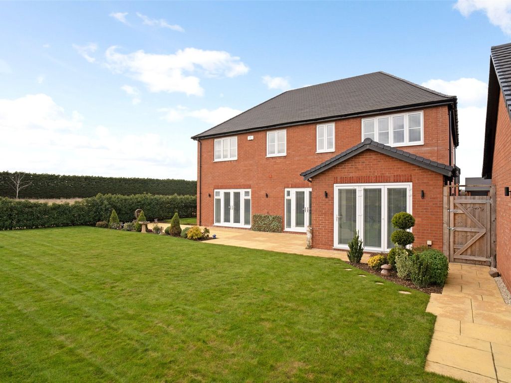 5 bed detached house for sale in Priors Crescent, Salford Priors, Worcestershire WR11, £950,000
