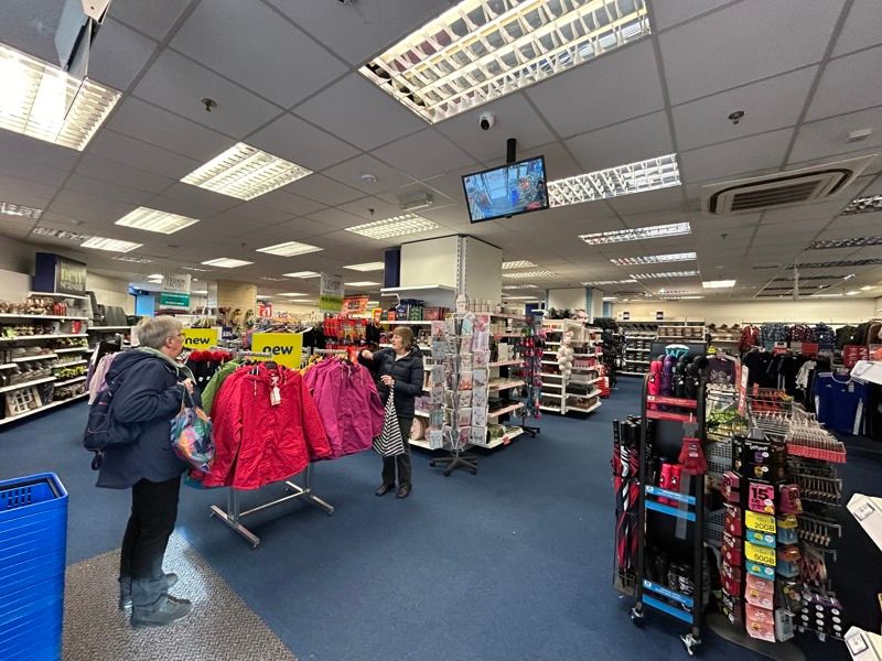 Retail premises to let in 6-10 County Walk, Taunton, Somerset TA1, £42,500 pa
