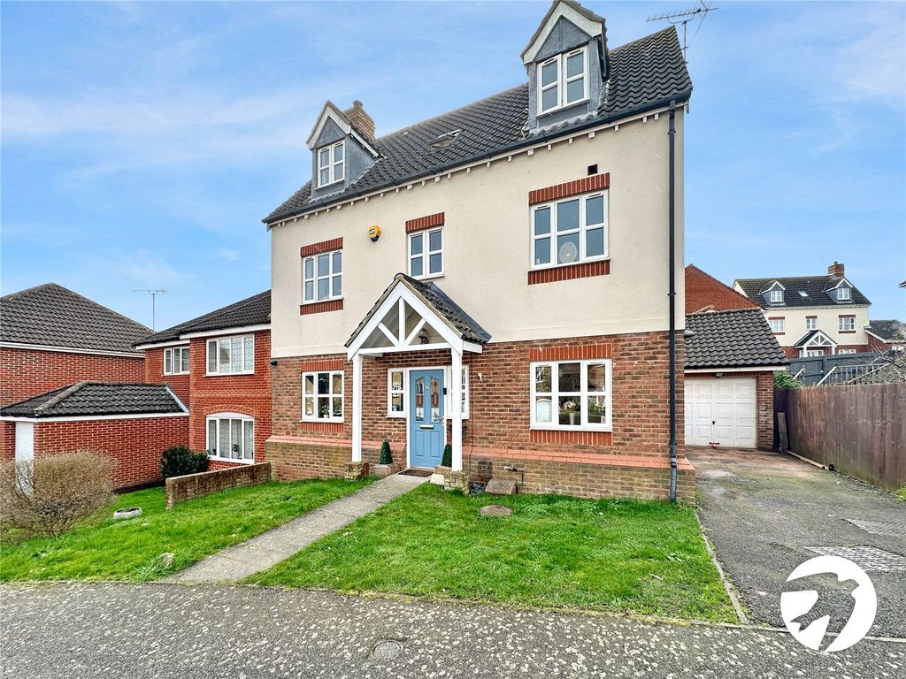 4 bed detached house for sale in Amber Rise, Sittingbourne, Kent ME10, £475,000