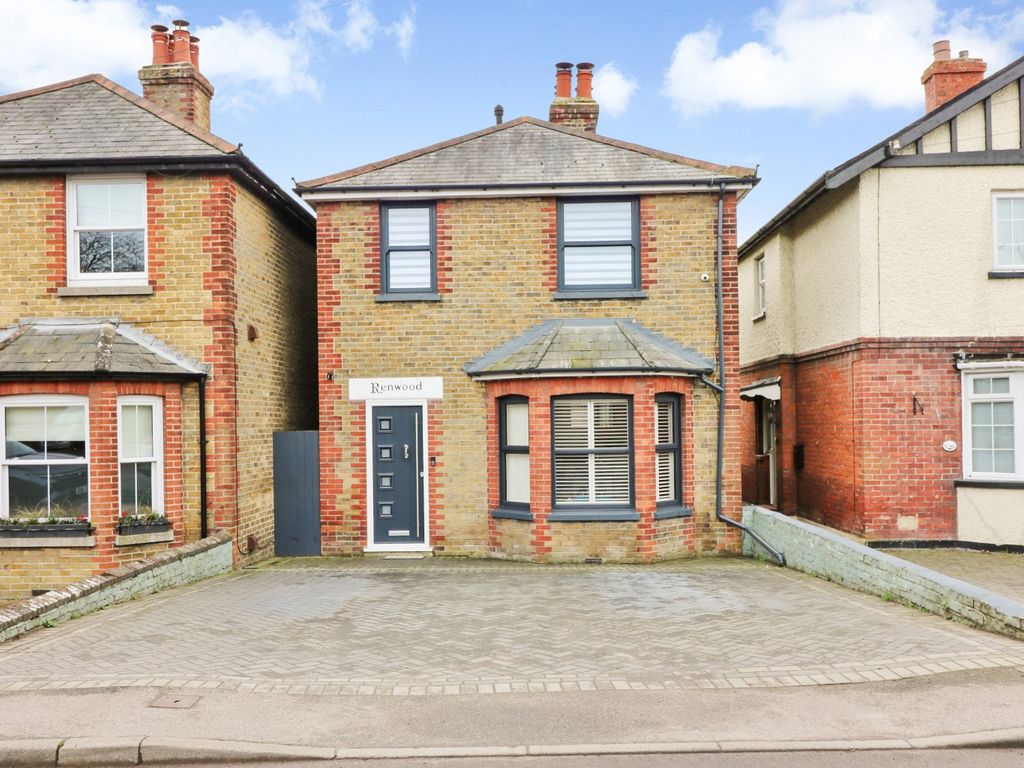 3 bed detached house for sale in Dover Road, Sandwich CT13, £450,000