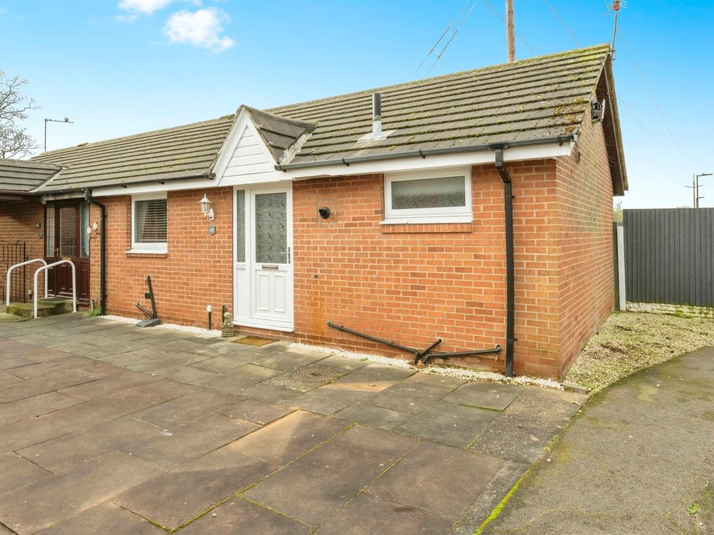 1 bed bungalow for sale in Newhall Road, Kirk Sandall, Doncaster DN3, £140,000