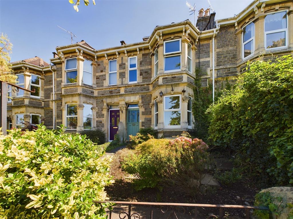 4 bed property for sale in Wellsway, Bath BA2, £745,000