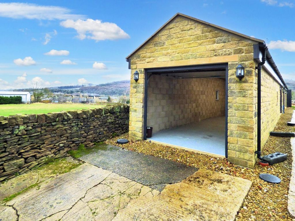 4 bed link detached house for sale in Morton Lane, East Morton, Keighley BD20, £615,000