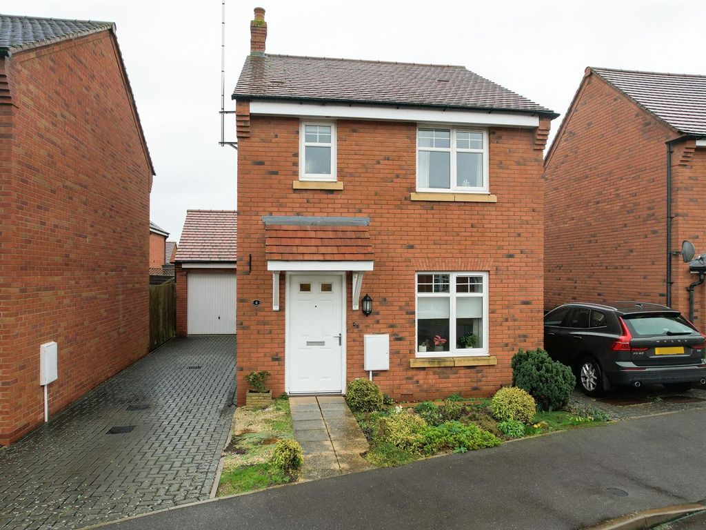 3 bed detached house for sale in Marigold Road, Stratford-Upon-Avon CV37, £385,000