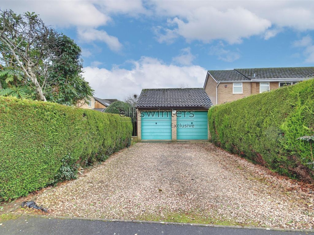 4 bed detached bungalow for sale in Gore Tree Road, Hemingford Grey, Huntingdon PE28, £650,000
