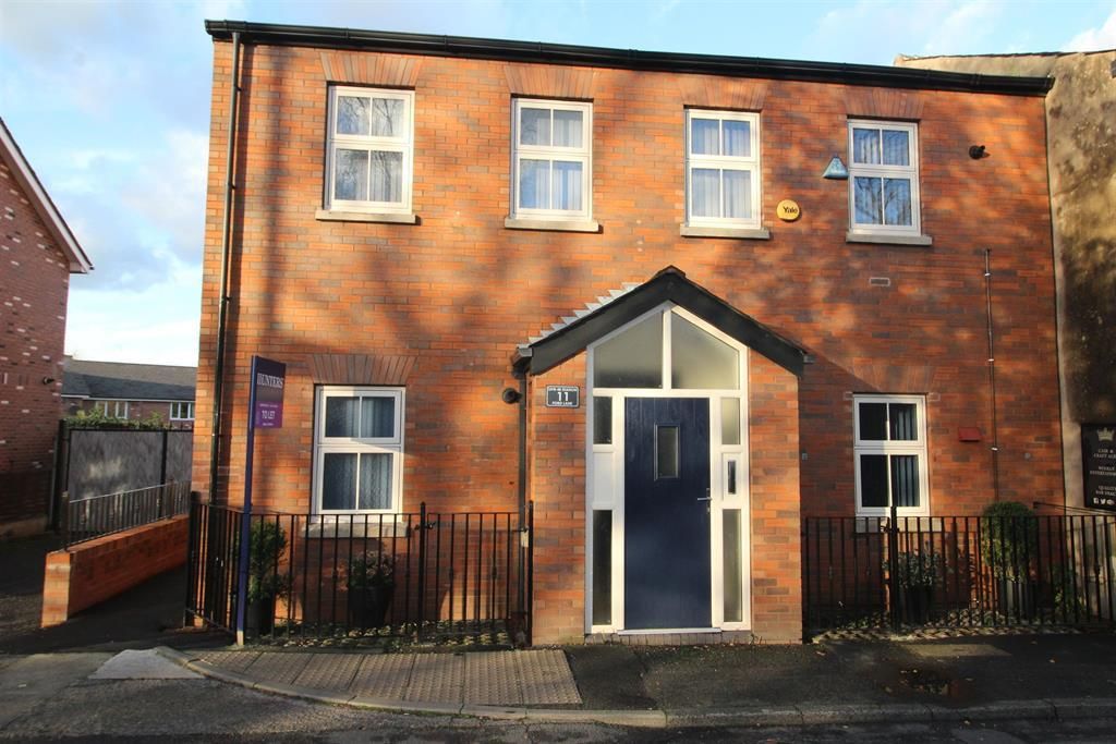 1 bed flat to rent in Ford Lane, Northenden, Manchester M22, £800 pcm