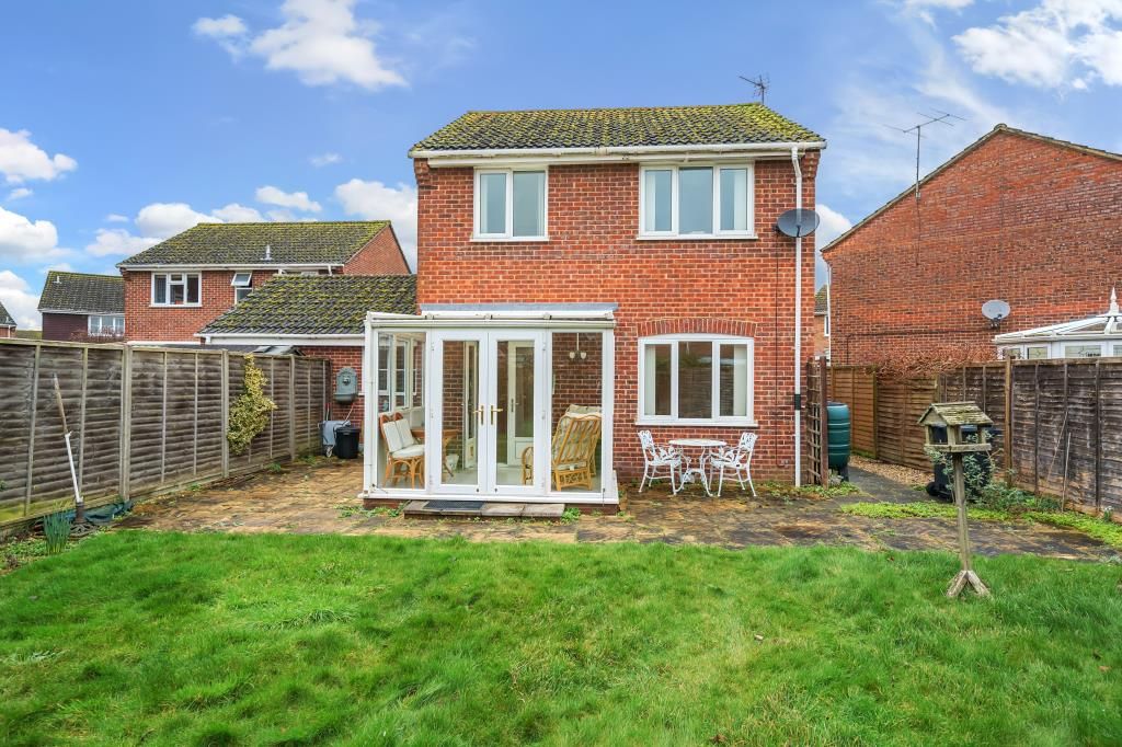 3 bed detached house for sale in Thatcham, Berkshire RG19, £400,000
