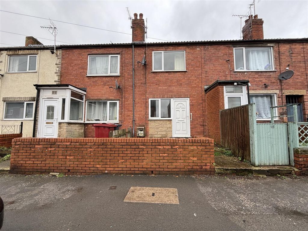 3 bed terraced house for sale in Duke Street, Creswell, Worksop S80, £60,000