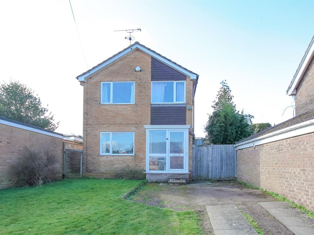 3 bed detached house for sale in Longburges, Middleton Cheney, Banbury OX17, £310,000