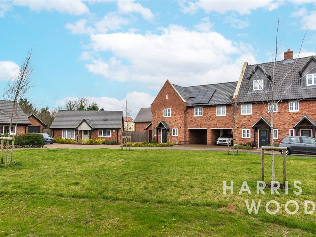 4 bed link detached house for sale in Bramley Close, Chilton, Sudbury, Suffolk CO10, £350,000