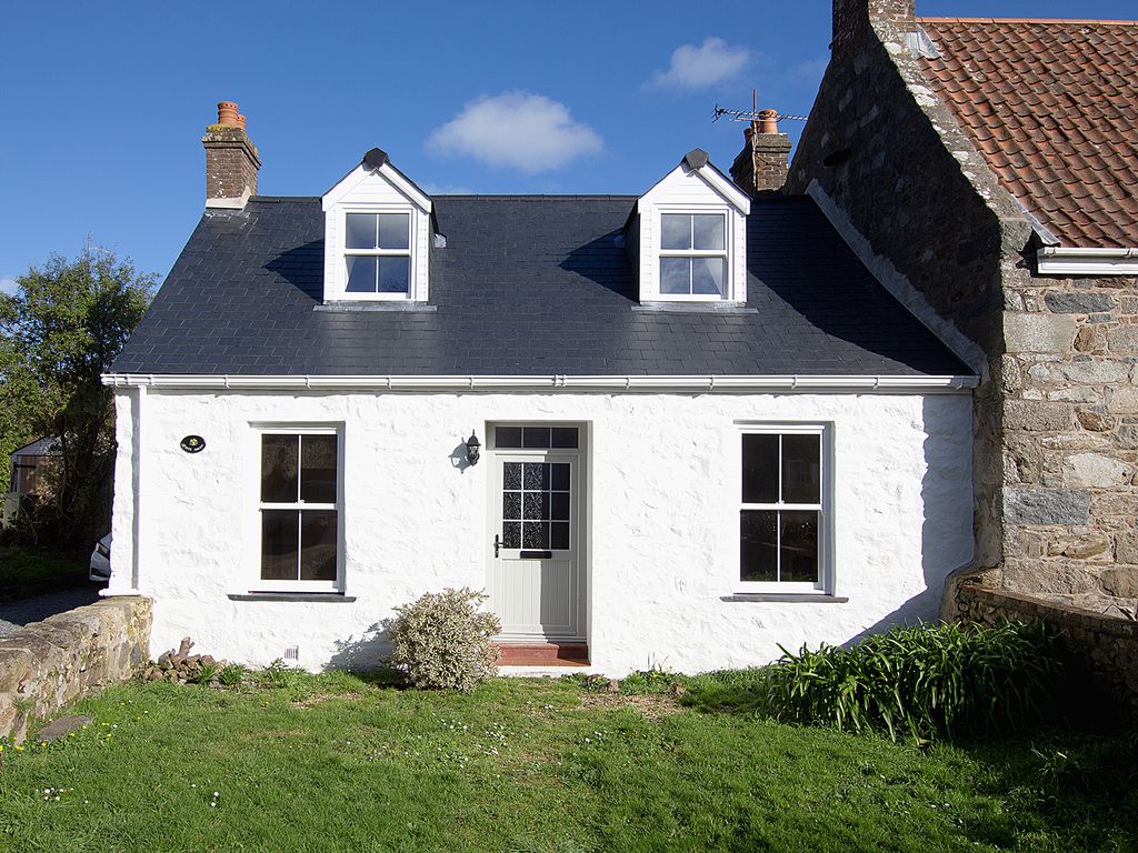 3 bed cottage to rent in Route Des Blanches, St Martin's, Guernsey GY4, £2,300 pcm