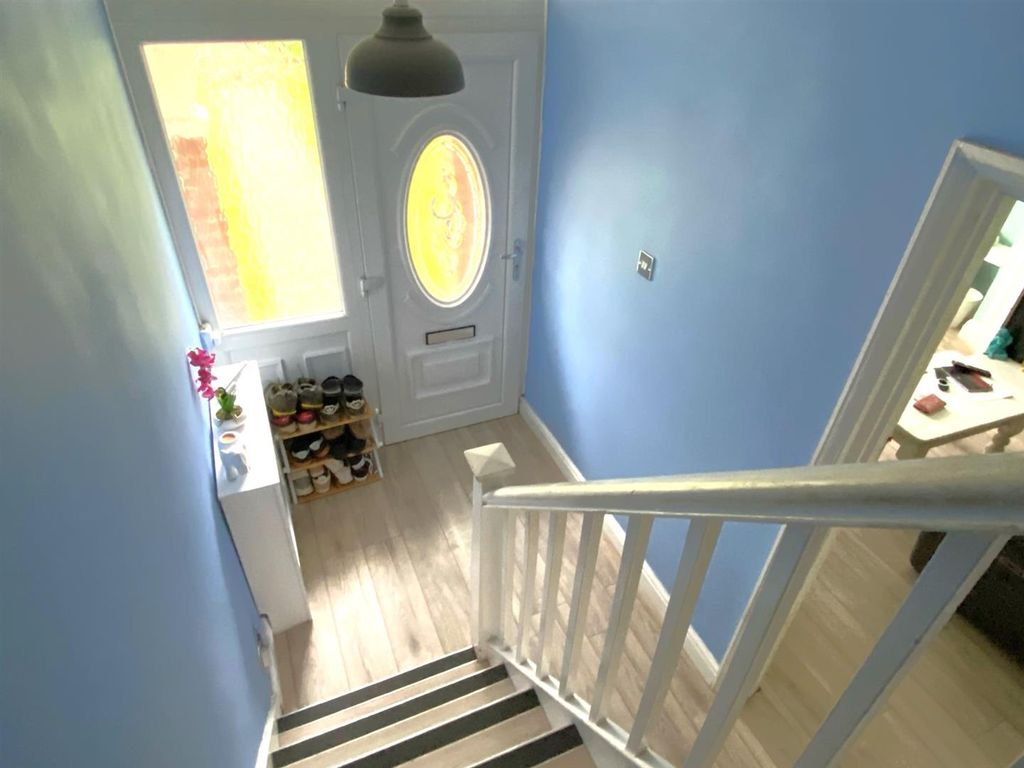 3 bed property for sale in City Way, Rochester ME1, £425,000