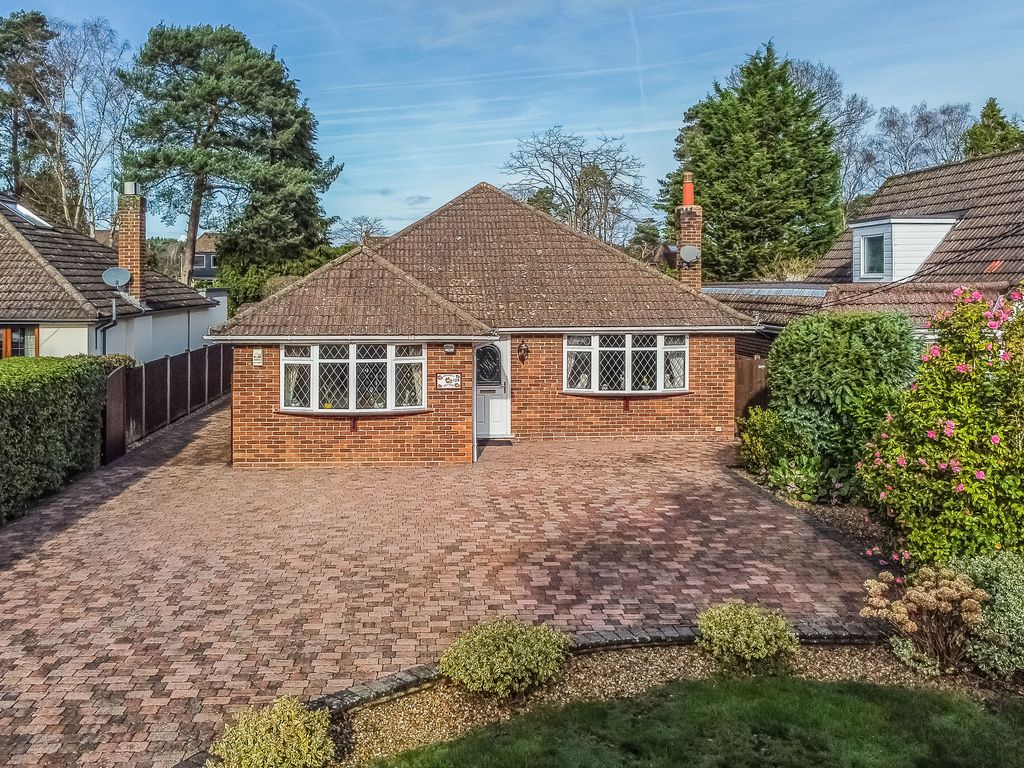 3 bed detached bungalow for sale in Ambleside Road, Lightwater GU18, £700,000