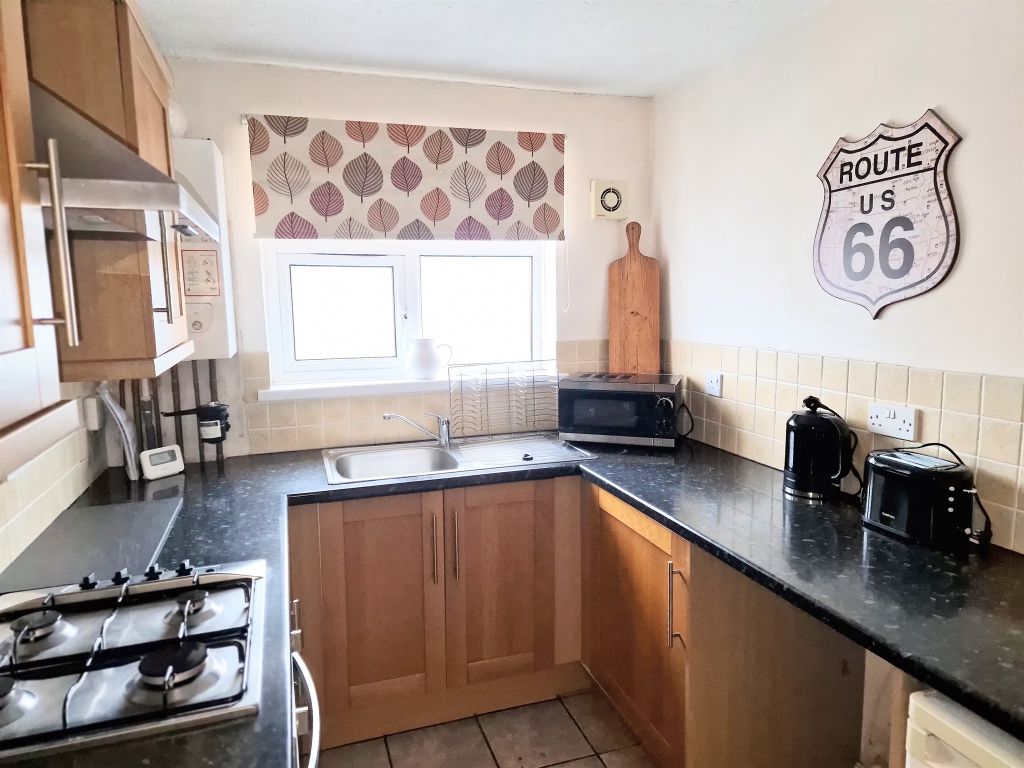 2 bed flat for sale in Philadelphia Road, Porthcawl CF36, £150,000